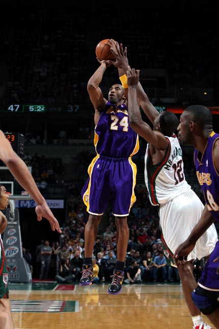 德超杯：凯恩破门迪亚斯建功 拜仁2-1斯图加特问鼎