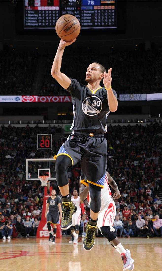 姆巴佩谈与巴黎争纷：不会诋毁有好朋友的球队 本可以更早去皇马