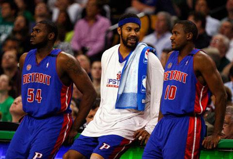 为了腾出签约名额，公牛无奈裁掉前快船后场新星弗劳尔斯？