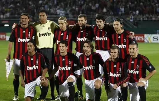 2025 赛季：底特律老虎队王牌斯库巴尔（Tarik Skubal）达成单季 200 局且 250 三振