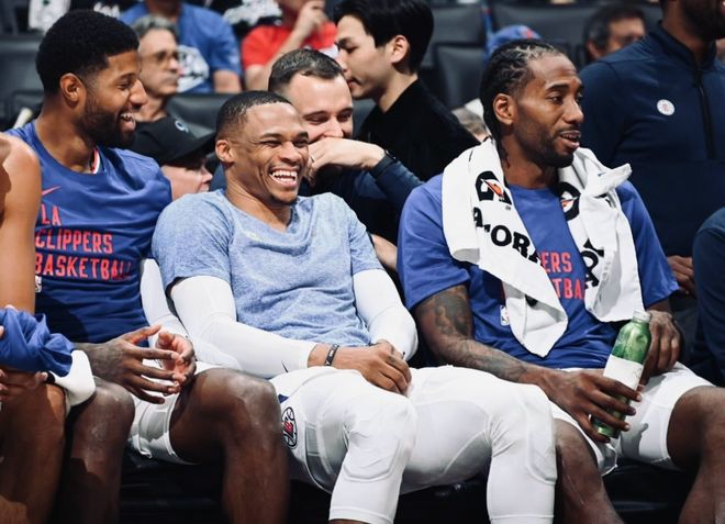 2025 赛季：密尔沃基酿酒人队利用极端守备布阵，单季守下联盟最多的失分