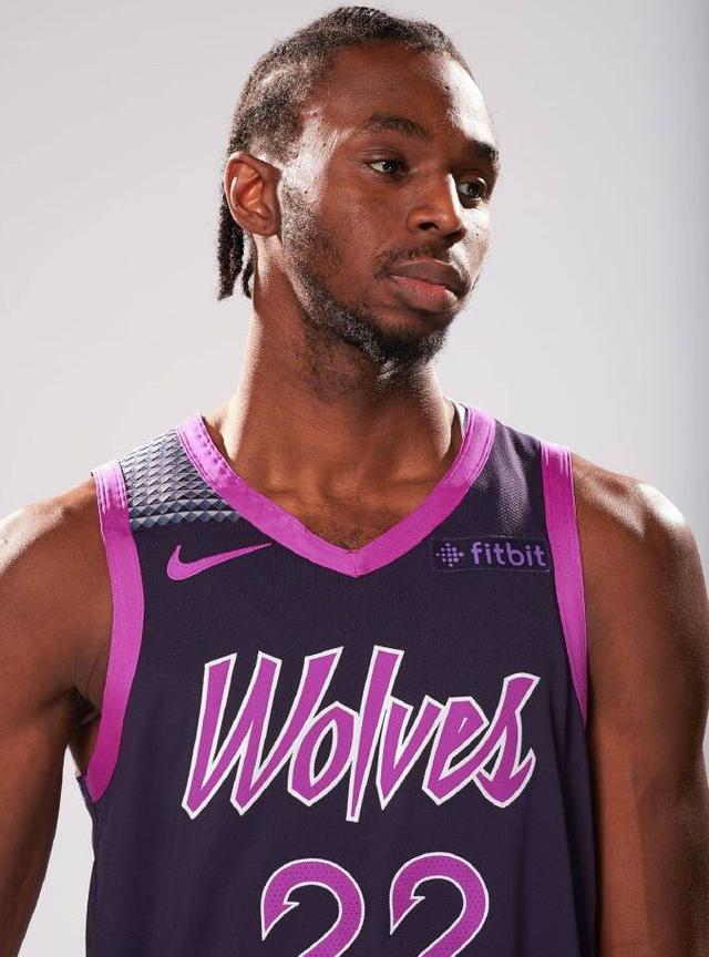 维蒂尼亚单赛季欧冠成功传球已915次，近21年中