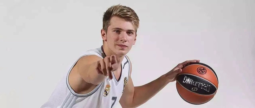 问题不大！杨瀚森赛后发声报平安 开拓者主帅也庆幸他伤的不重