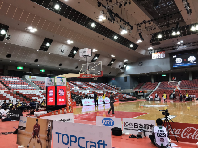 乱战高手！张宁13中7得到21分7篮板2助攻
